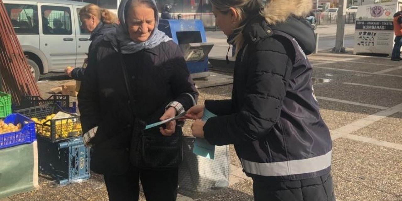 İzmir polisi KADES’i tanıttı, dolandırıcılara karşı uyardı