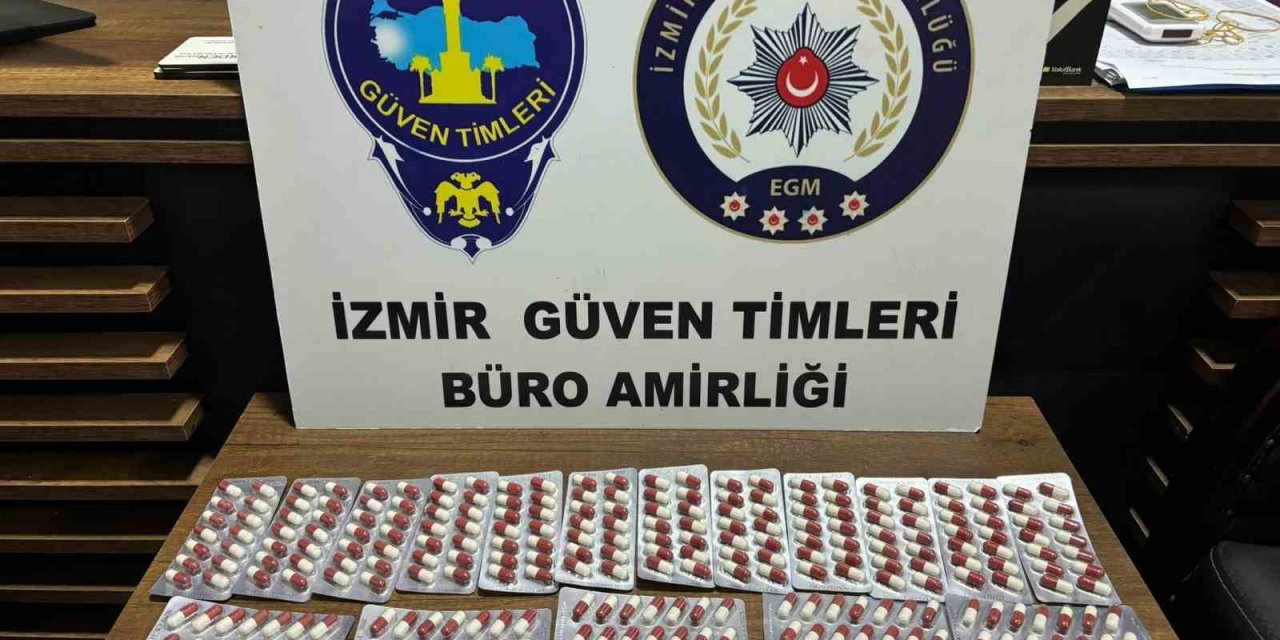Sokakta seyyar eczacı gibi gezen torbacı yakalandı
