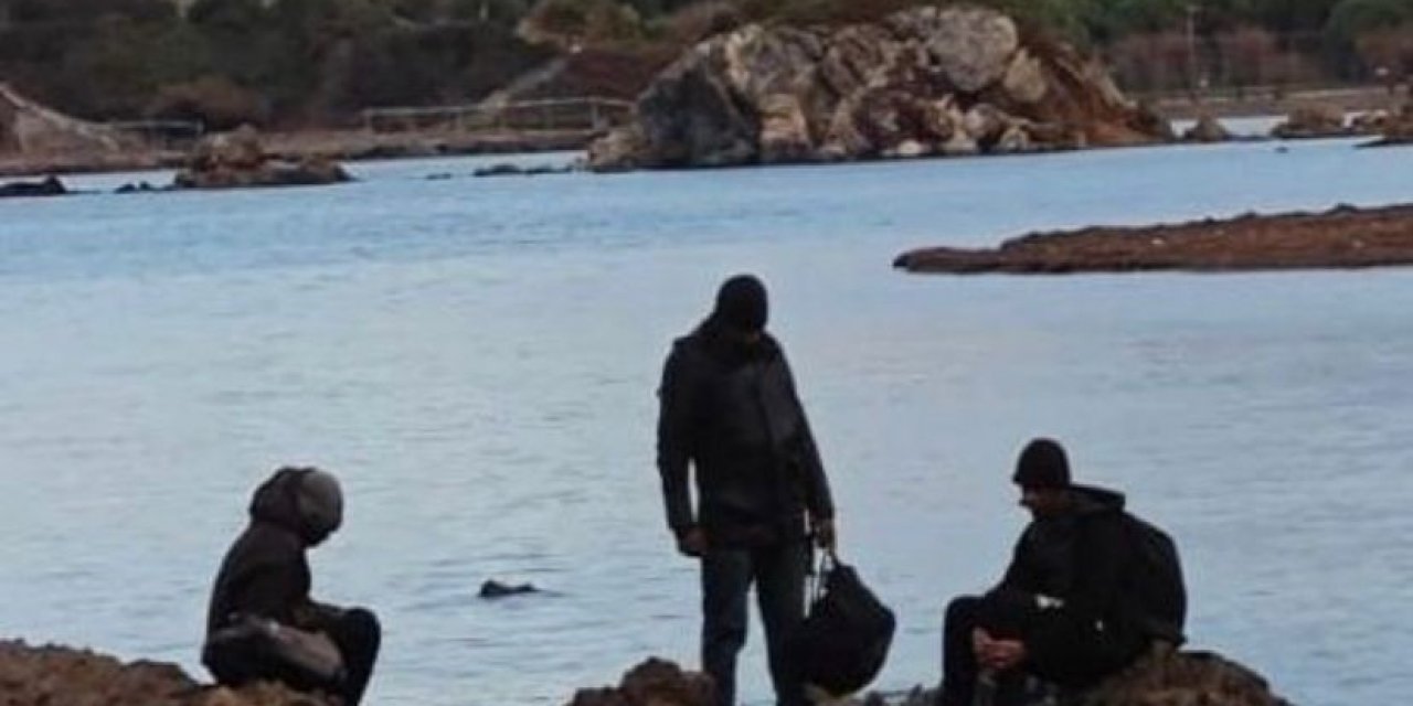 Botları batınca mahsur kalan göçmenler Deniz Polisine yakalandı