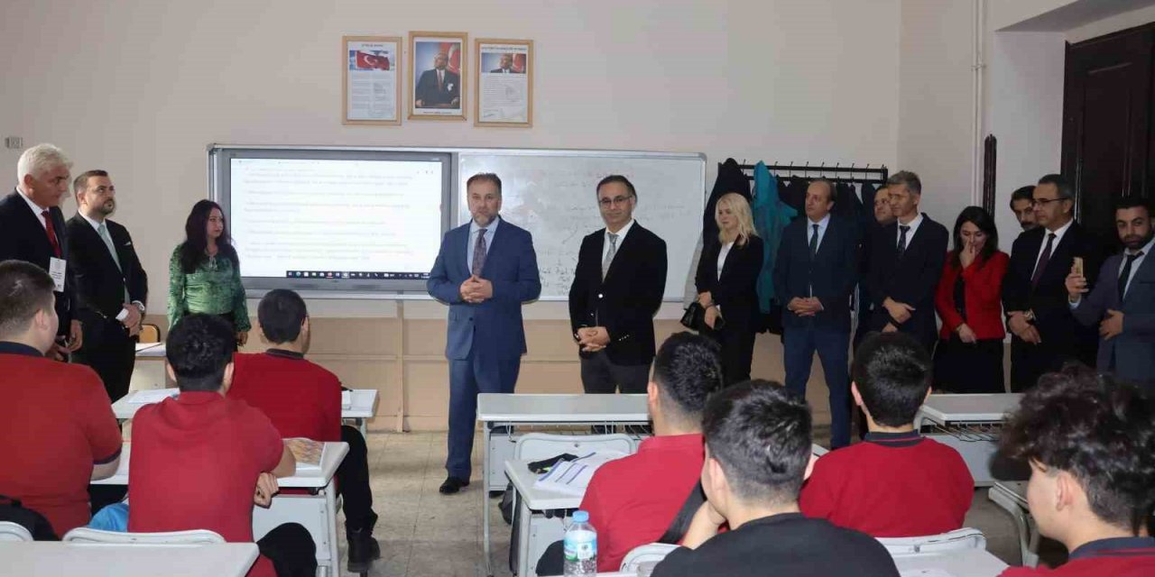 Meslek liseleri tematik oluyor, fabrikaların içinde okul açılıyor