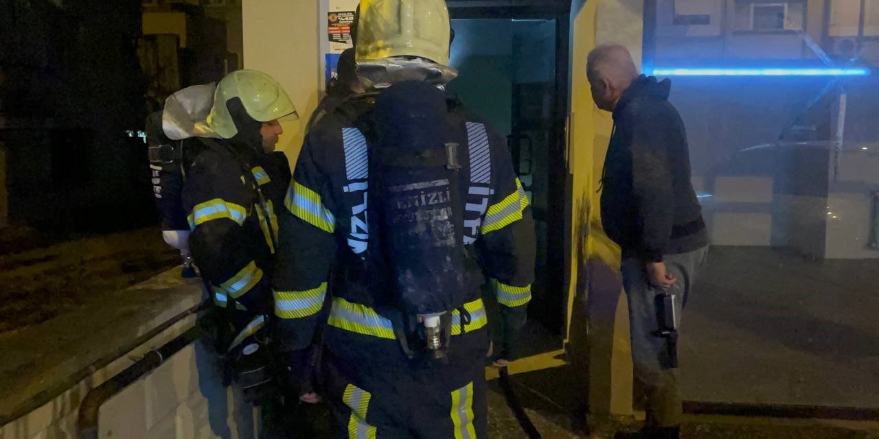 Apartmanın bodrumunda çıkan yangın korku dolu anlar yaşattı