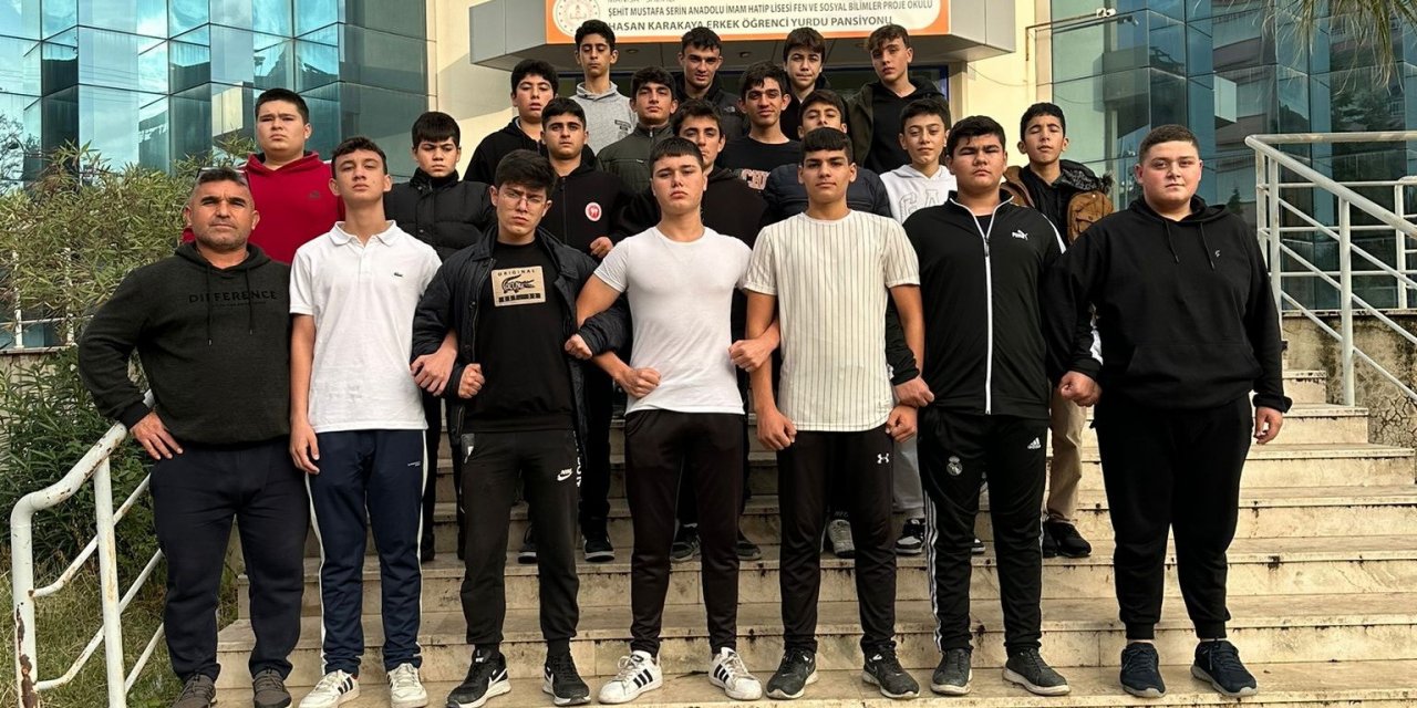 Salihli’de milli sporcu öncülüğünde güreş takımı kuruldu