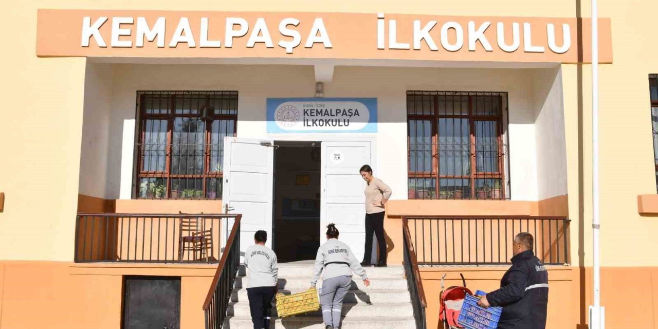 Söke Belediyesi, hem üreticinin hem vatandaşın yanında