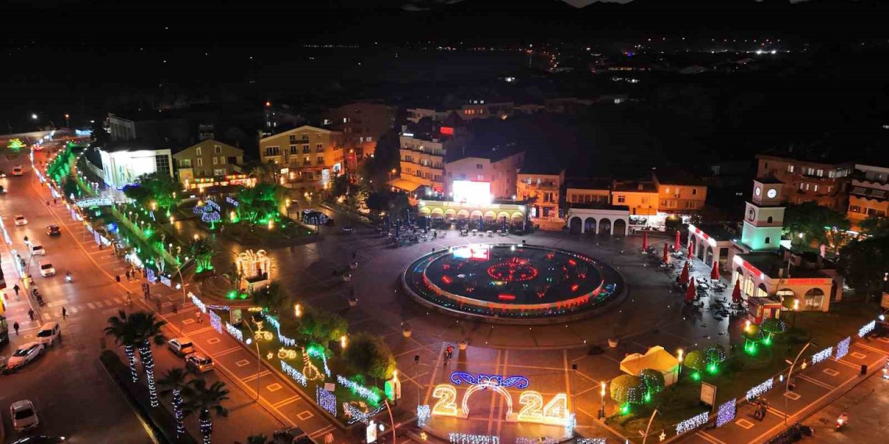 Marmaris’te yeni yıl hazırlıkları tamamlandı