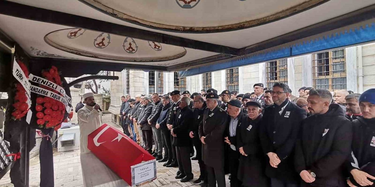 Denizli’de görev yapan genç asker son yolculuğuna uğurlandı