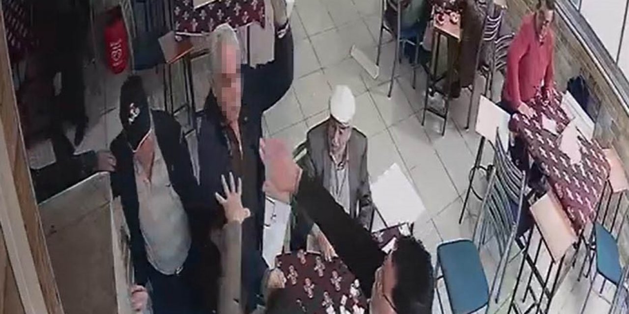 Dedelerin okey masasındaki taş kavgası kıraathaneyi karıştırdı