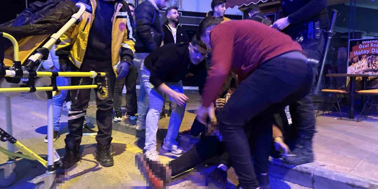 Kuşadası’nda sözlü şakalaşma kanla bitti: 1 yaralı