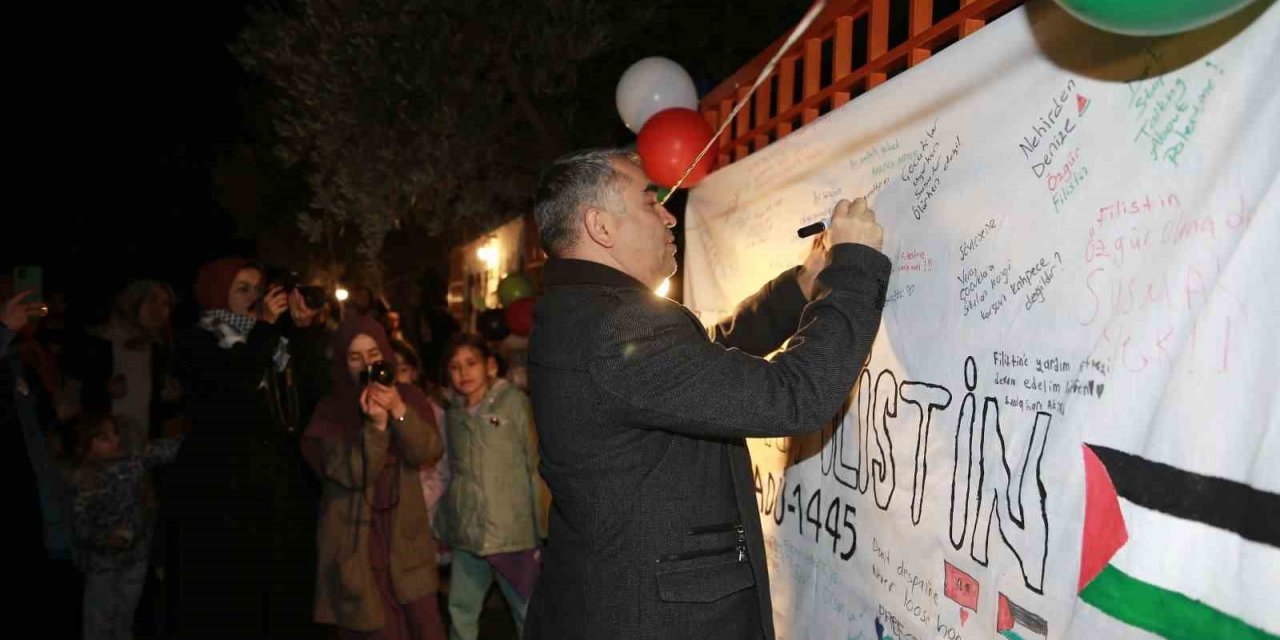 ADÜ’de ’Sizinle İftar, Gazzeli Kardeşlerimizle İftihar Ediyoruz’ etkinliği düzenlendi