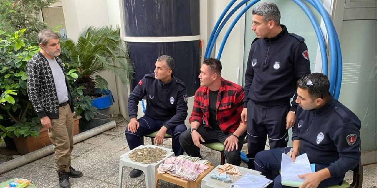3 saatte bin 700 lira topladı