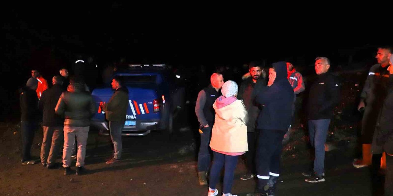 2 kişinin öldüğü maden kazasında 1 işçiyi kurtarma çalışmaları sürüyor