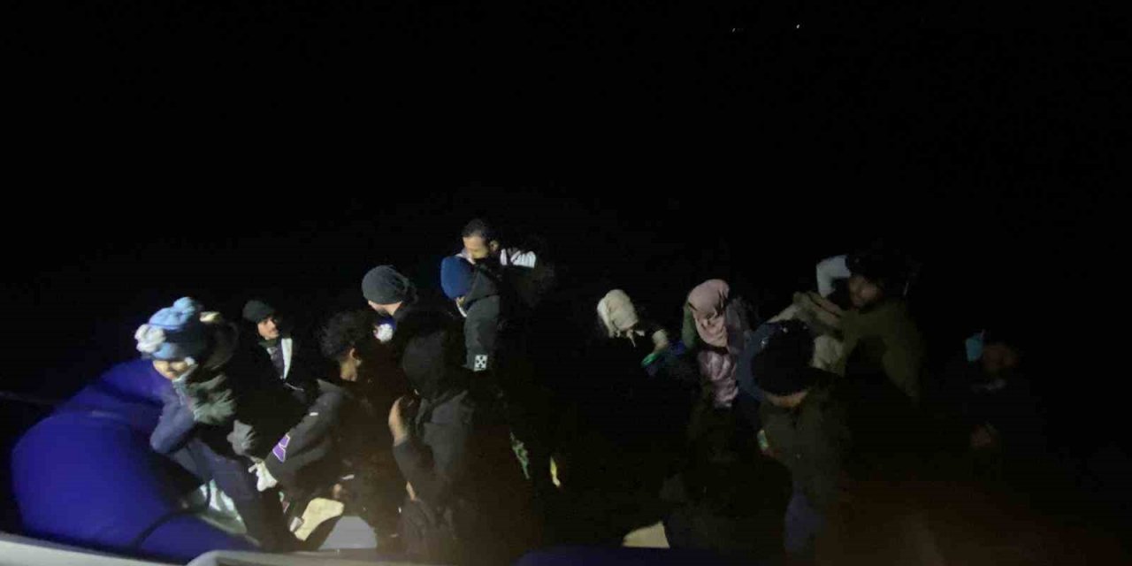 Bodrum’da 35 düzensiz göçmen kurtarıldı, 19 düzensiz göçmen yakalandı