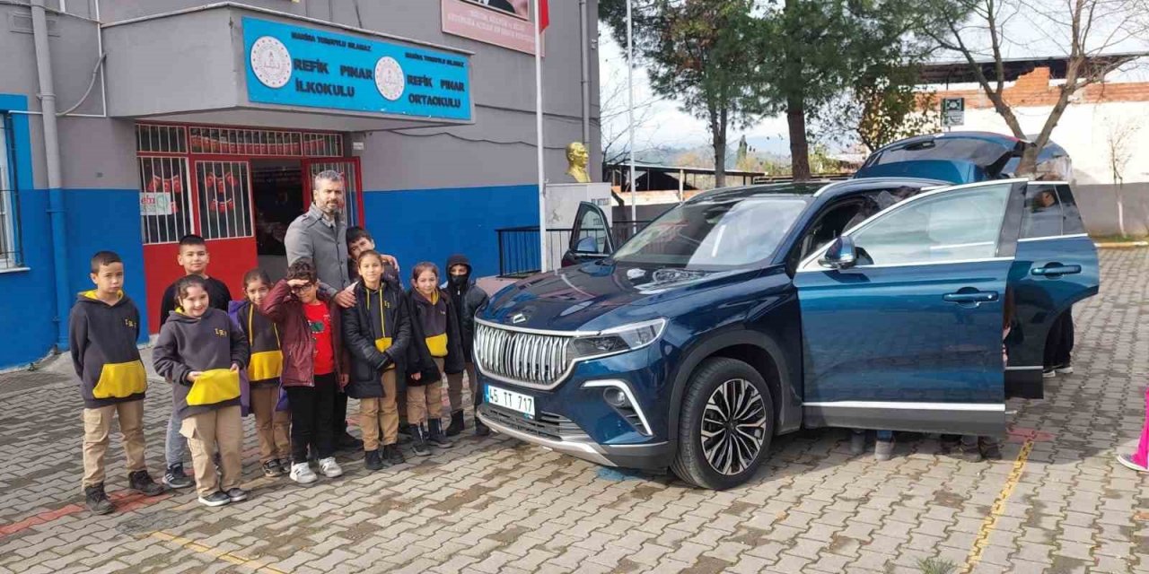 Yerli Malı Haftası’nda öğrenciler TOGG ile tanıştı