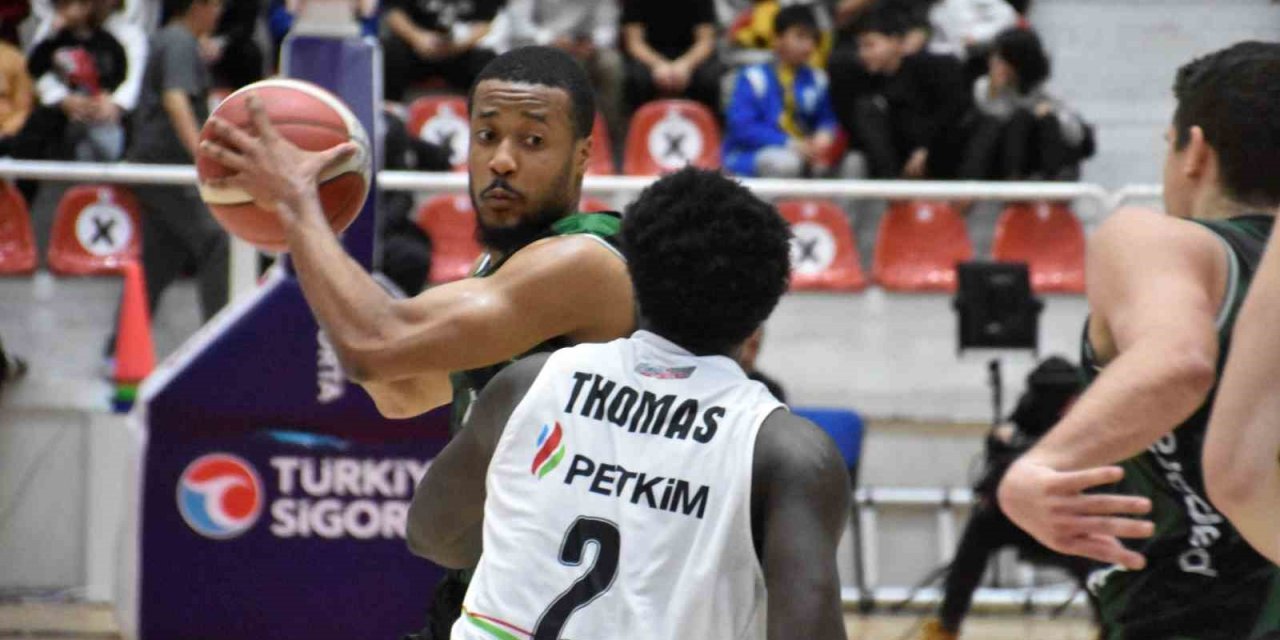 Türkiye Sigorta Basketbol Süper Ligi: Aliağa Petkimspor: 112 - Darüşşafaka: 78