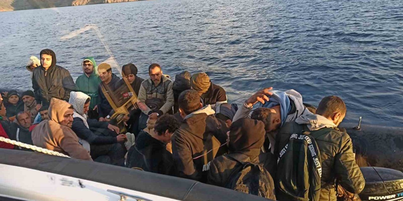 Datça’da 60 düzensiz göçmen yakalandı