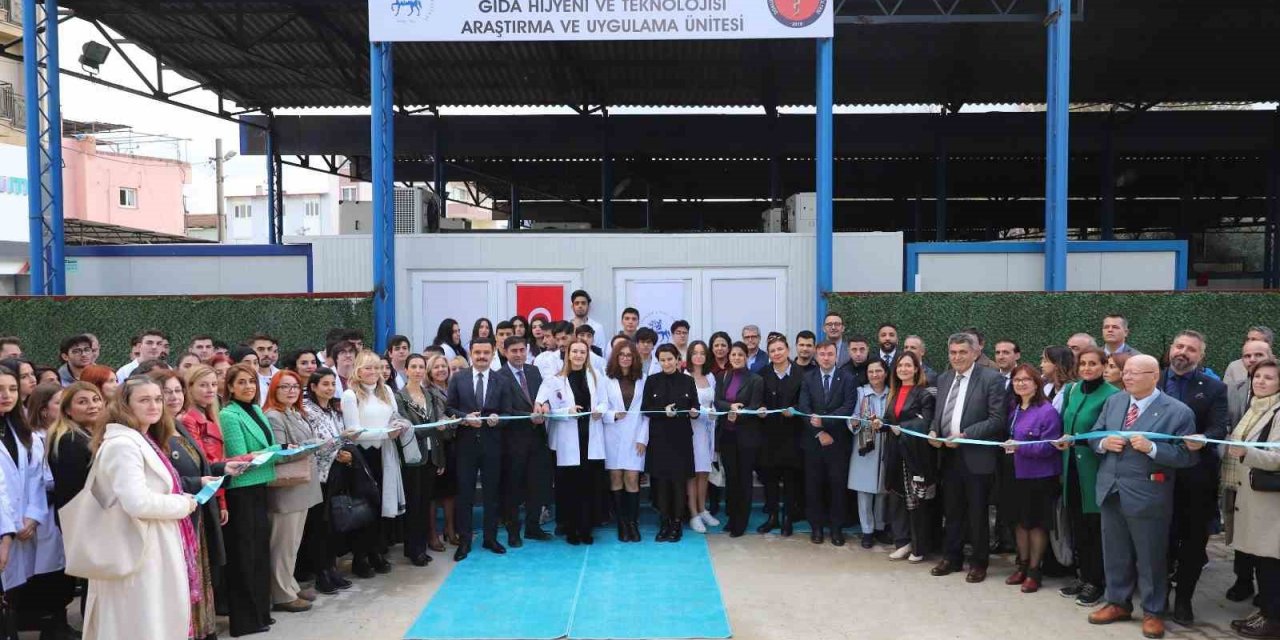 DEÜ Veteriner Fakültesi’nde “Beyaz Önlük Giyme Töreni”