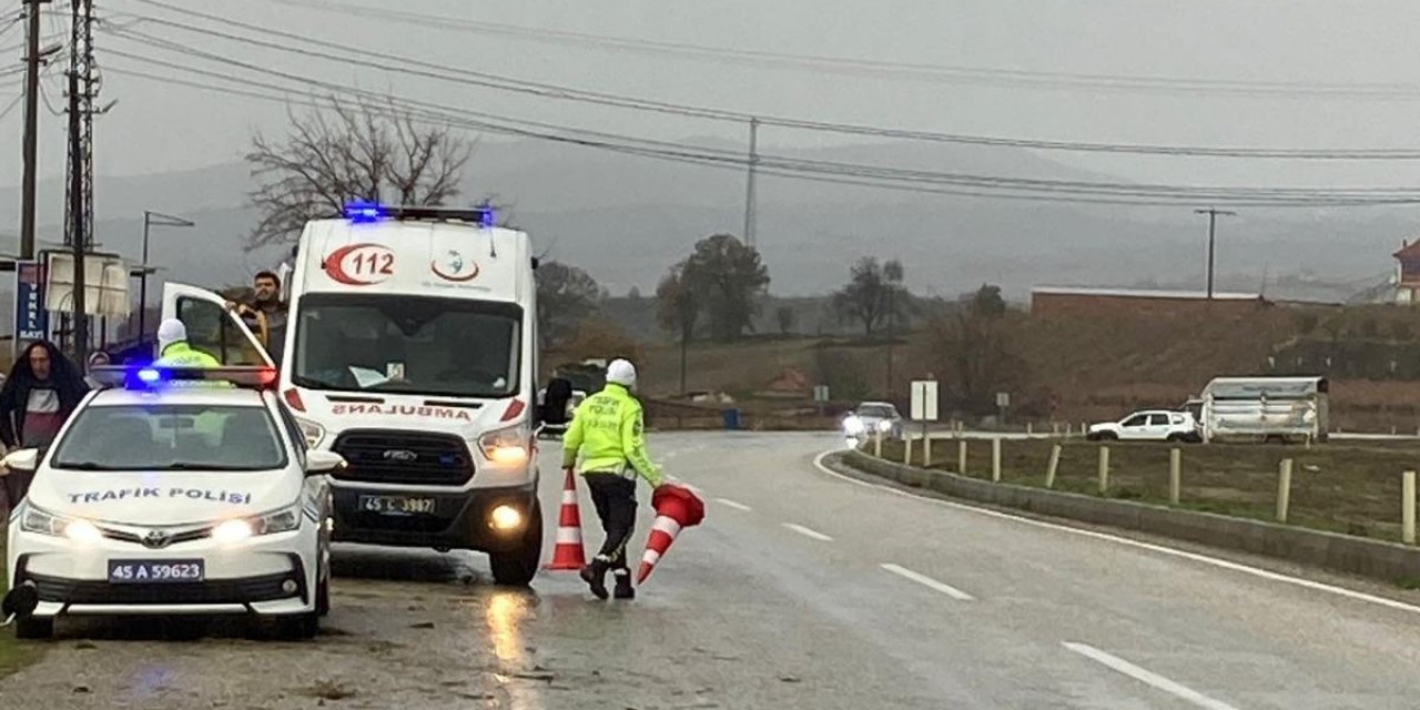 Sarıgöl’de trafik kazası: 4 yaralı