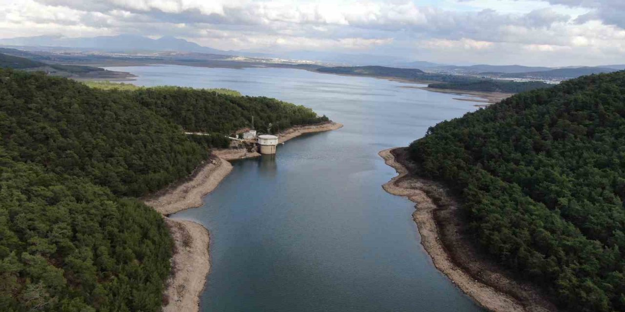 İzmir’de yaz aylarının başına kadar yetecek su var