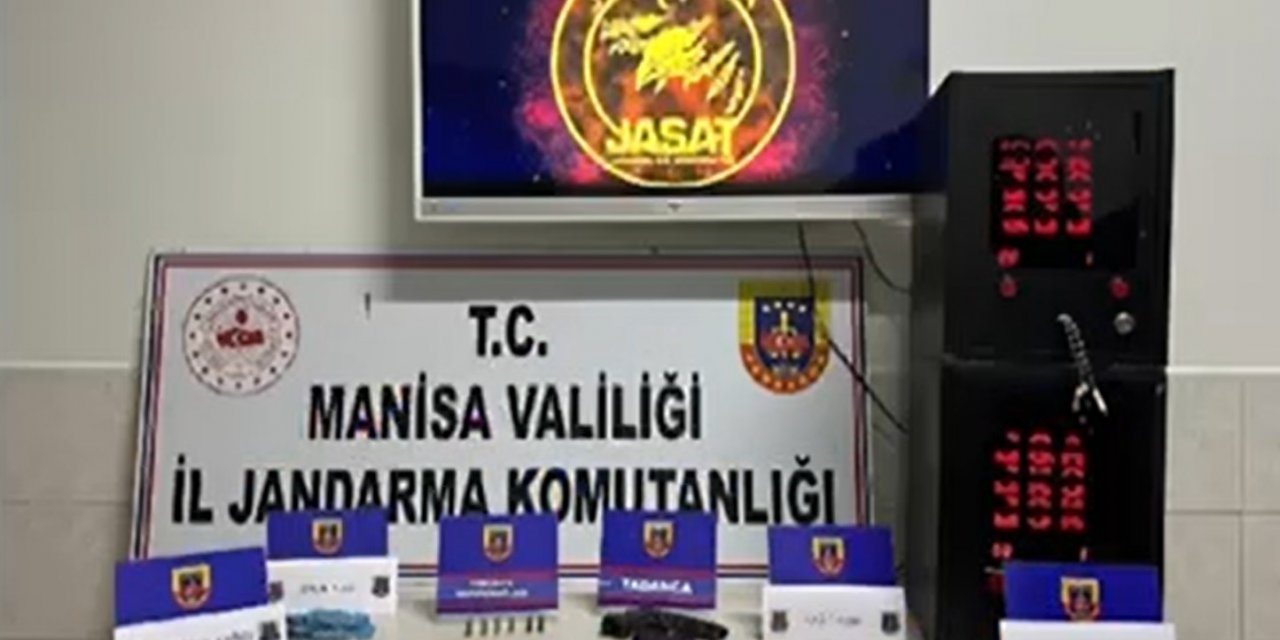 Manisa’da jandarmadan kumarcılara baskın