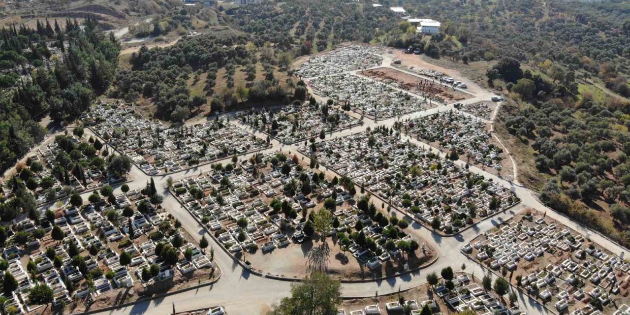 Efeler Belediyesi, Kemer Mezarlığı’nda yer kalmadığını açıkladı