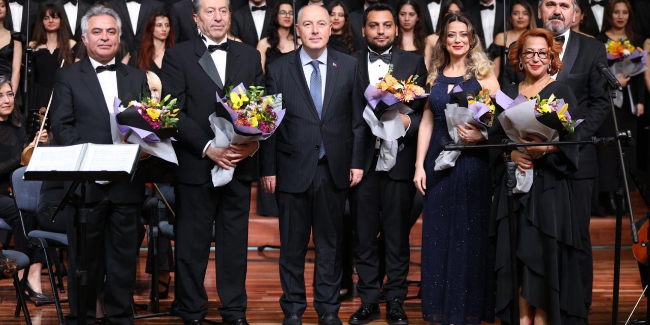 PAÜ’de ‘Cumhuriyetimizin 100. Yıl Konseri ve 100. Yıl Profesörleri’ etkinliği düzenlendi