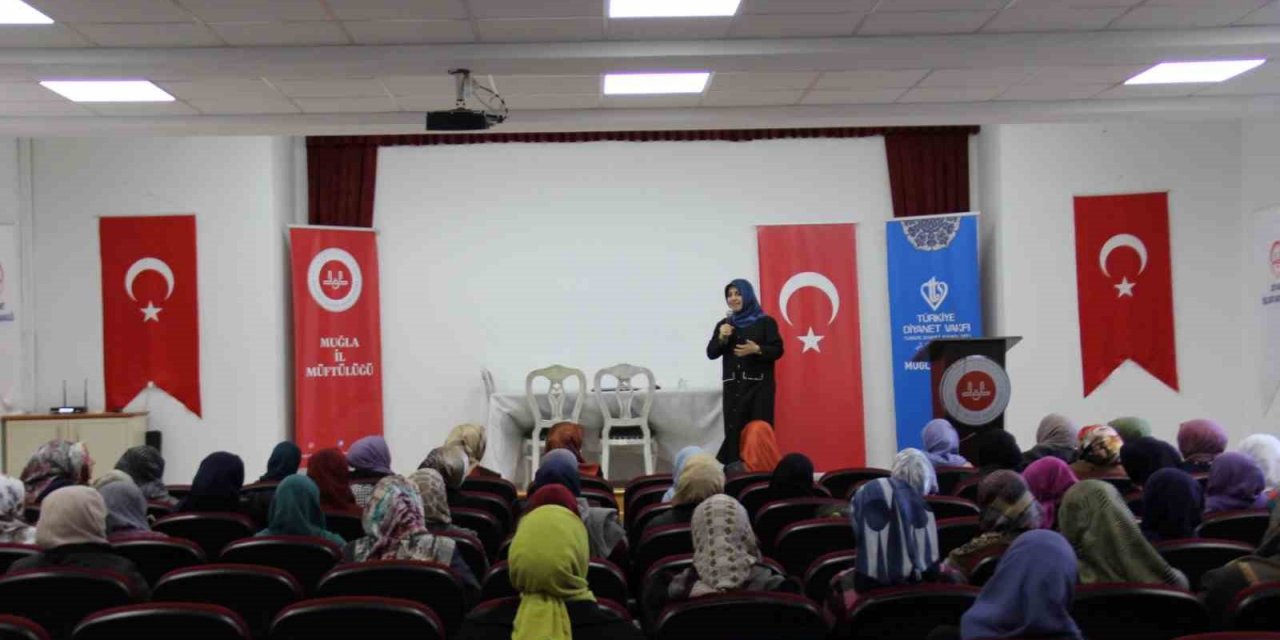 Muğla’da “Değerleriyle Güçlü Ailem” konferansı düzenlendi