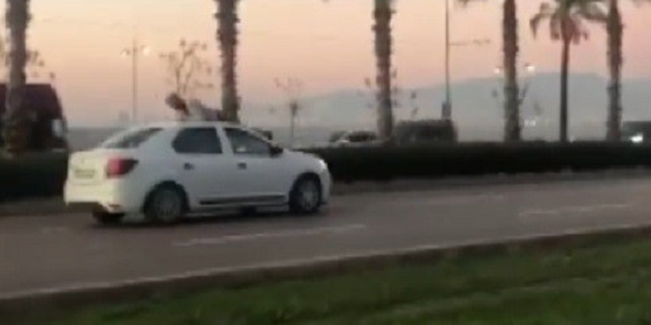"Seyir halindeki aracın üstüne böyle atladı"