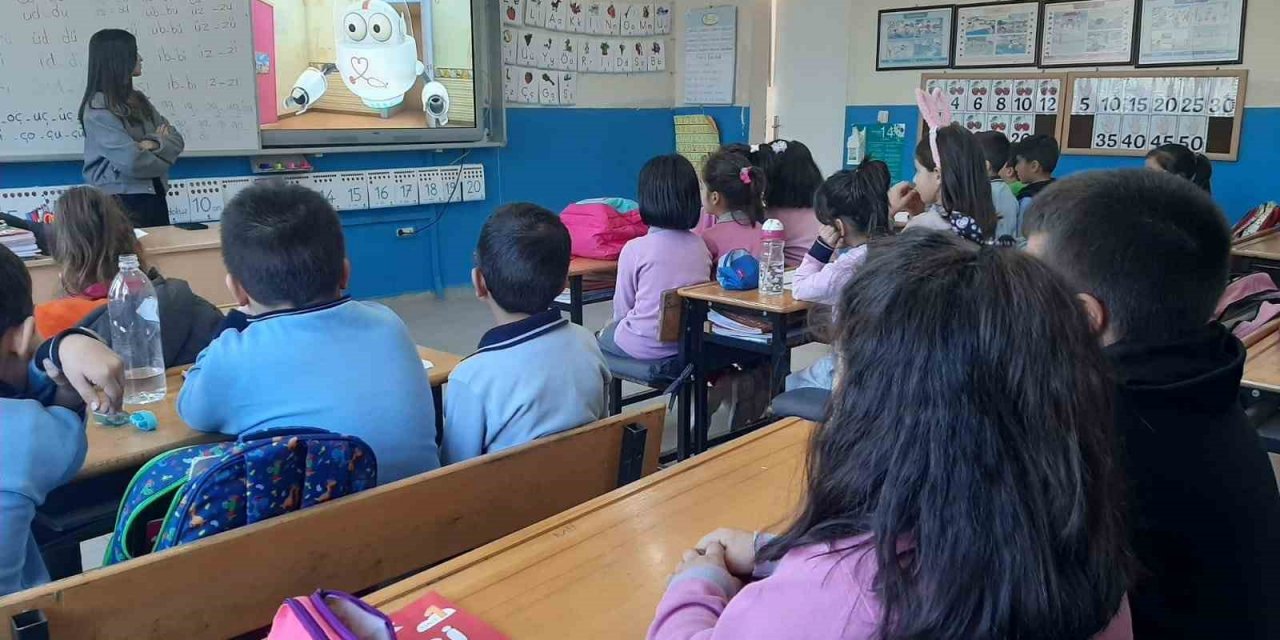 Sarıgöl’de ilkokul öğrencilerine ağız ve diş sağlığı eğitimi