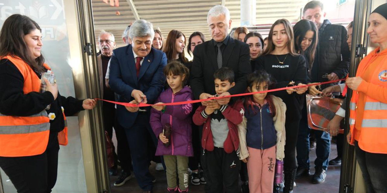 Kuyucak Belediyesi 1. Kitap Günleri başladı