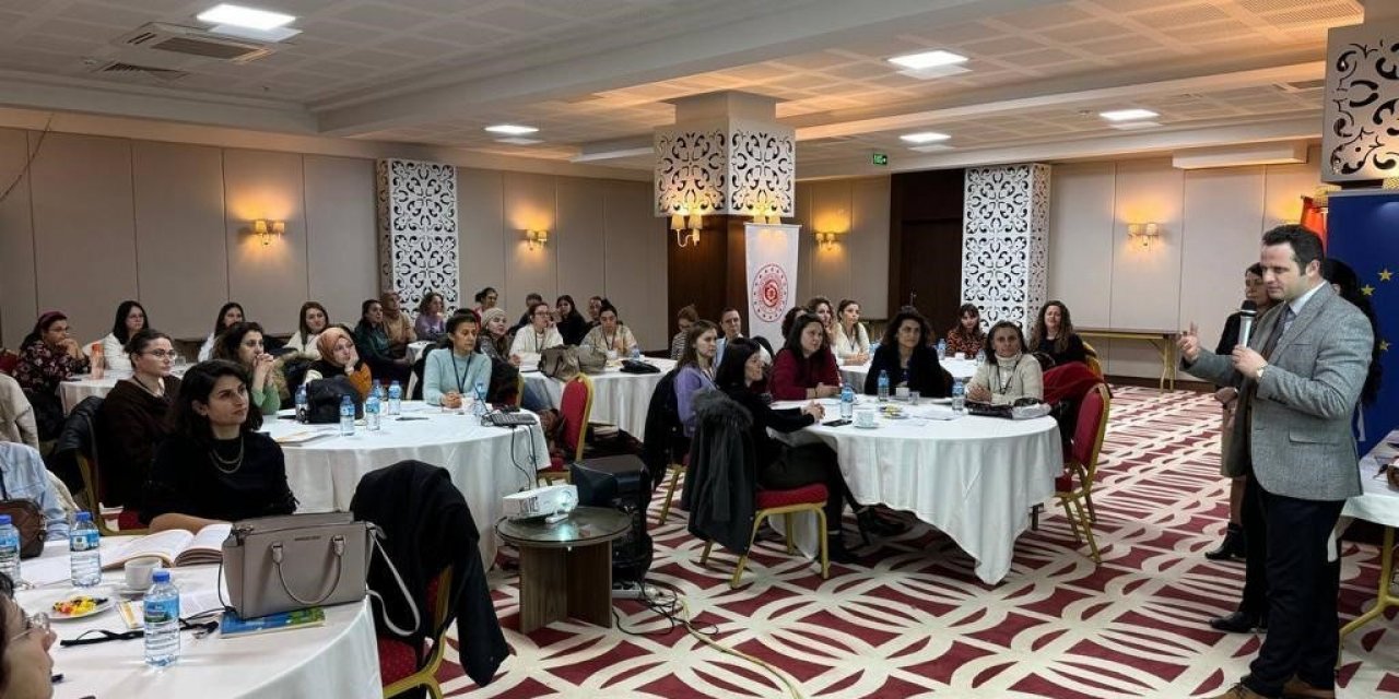 Okul öncesi öğretmenlere hizmet içi eğitim verildi