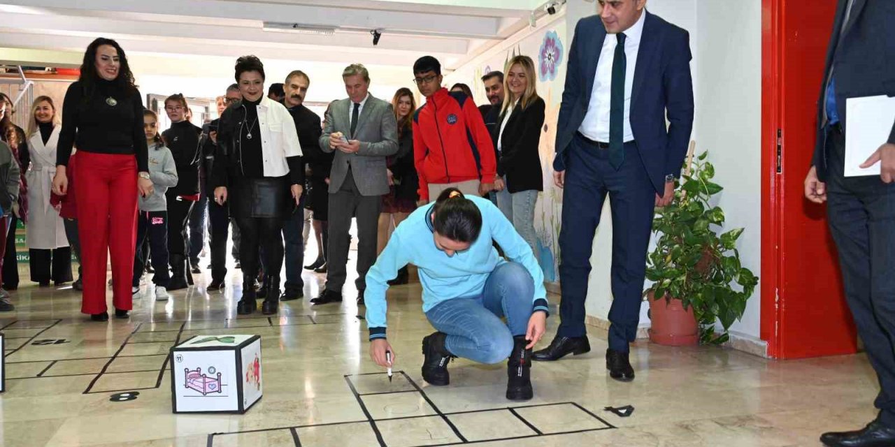 Özel öğrenciler Türkçe’nin zenginliklerini keşfediyor