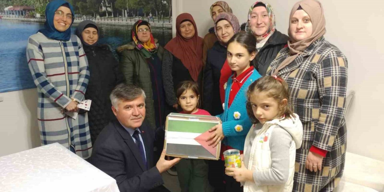 Köyceğiz’de minik öğrencilerden kocaman yardım