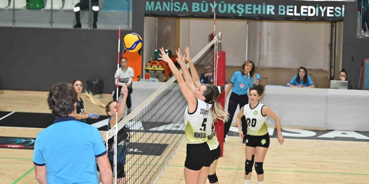 Manisa BBSK Sultanları set vermedi