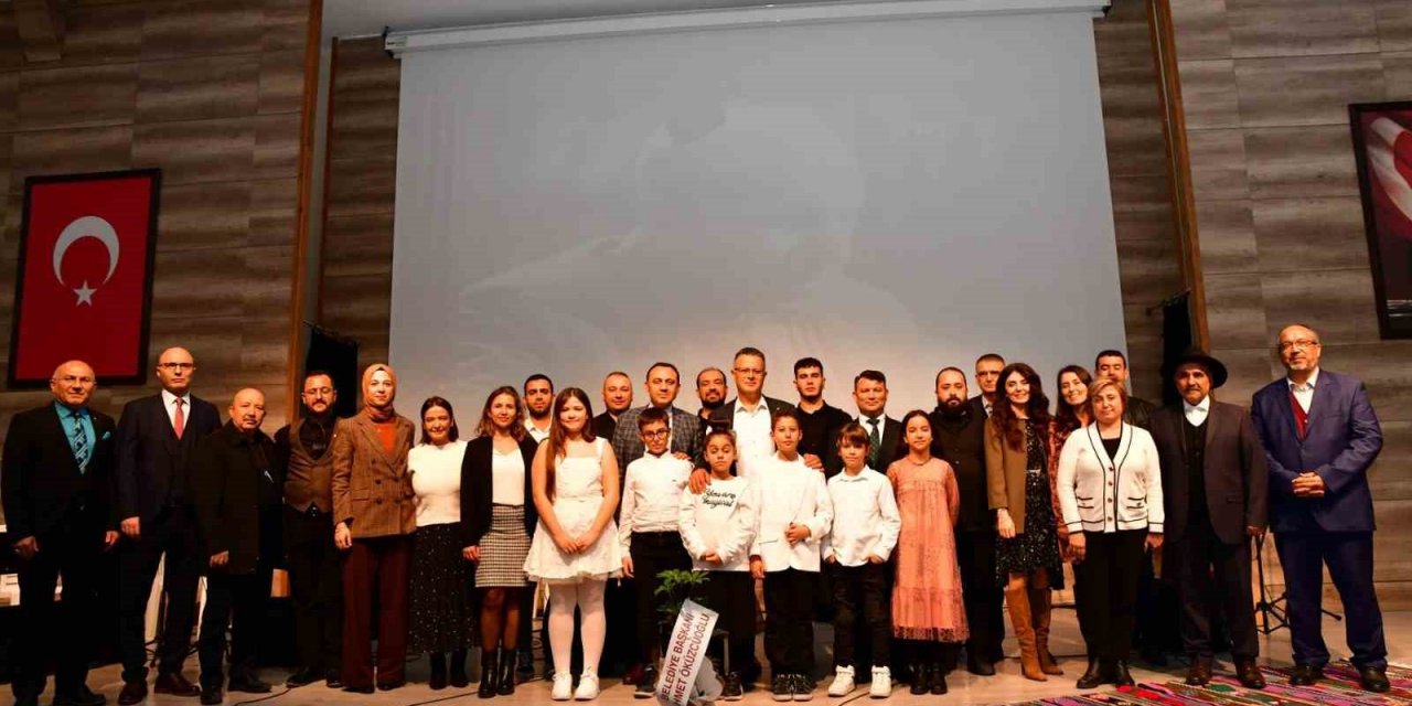 Aşık Veysel Alaşehir’de anıldı