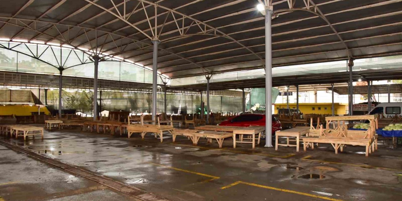 İncirliova Kapalı Pazar Yeri’nin çehresi değişti