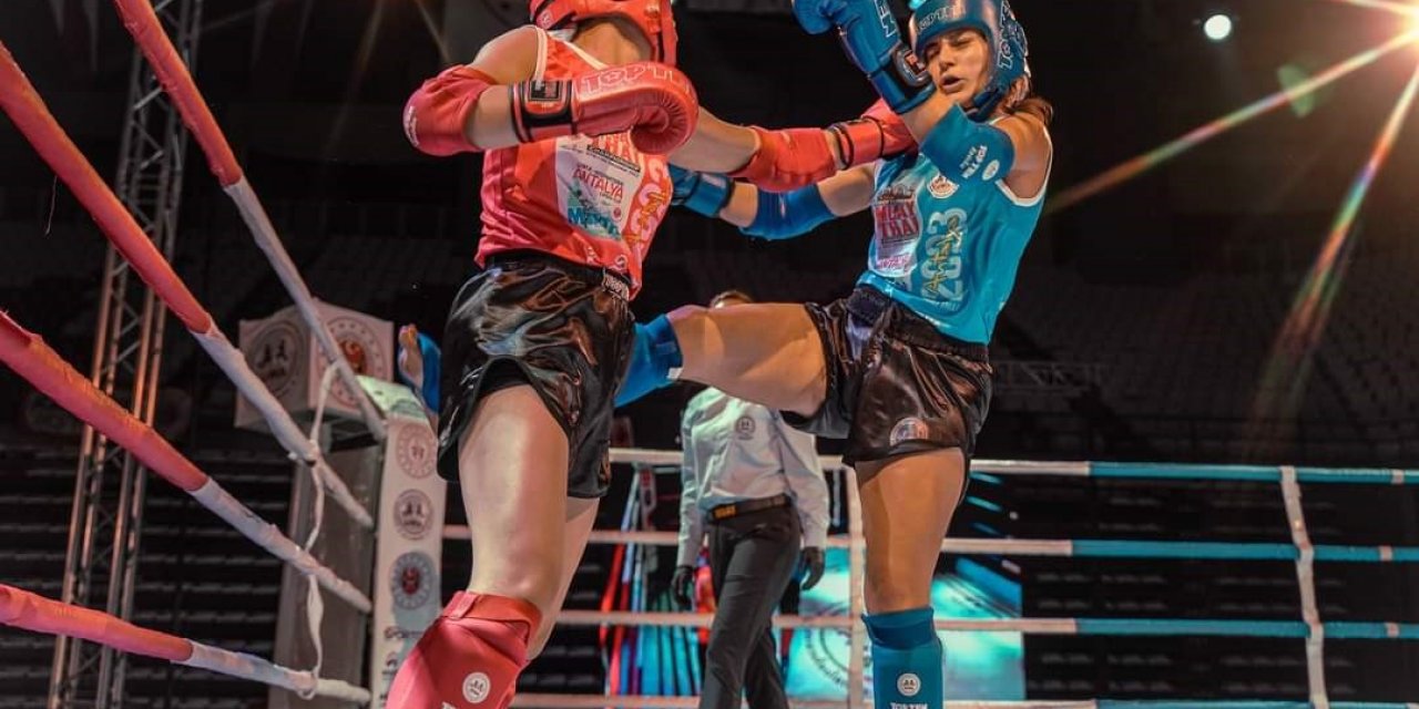 Manisalı sporcudan gümüş madalya