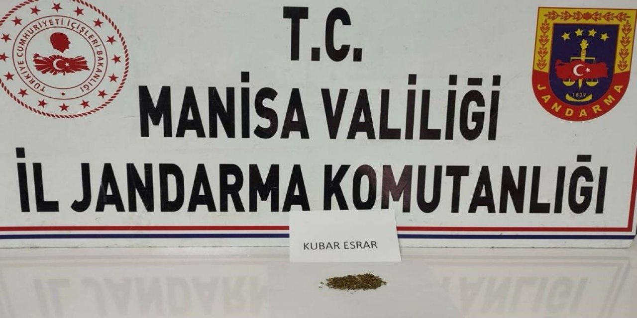 Salihli’de şüpheli şahıstan kubar esrar çıktı