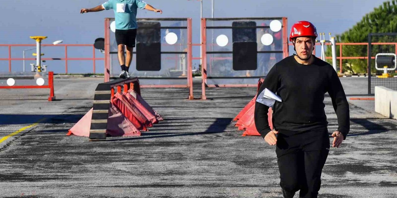 İzmir İtfaiyesine girmek için ter döktüler