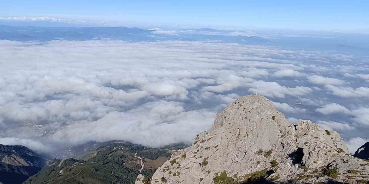 Manisa’nın üzerini kaplayan bulutlar kartpostallık görüntüler oluşturdu