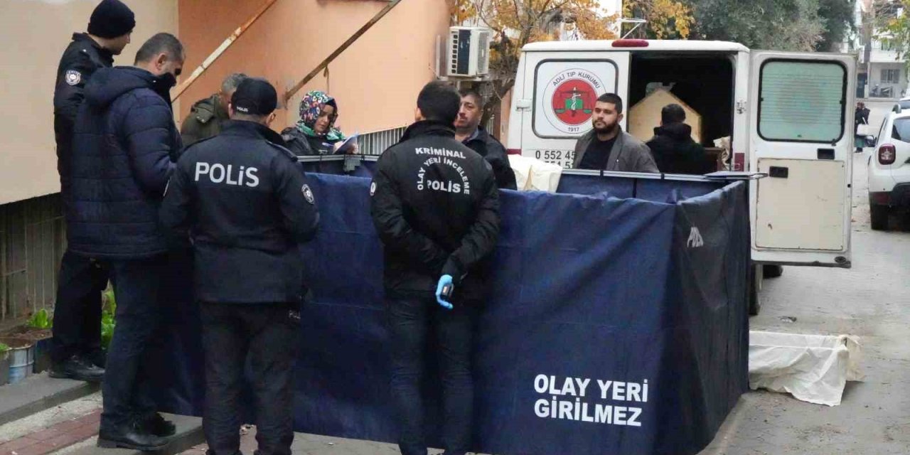Dengesini kaybederek 3. kattan düşen yaşlı adam hayatını kaybetti