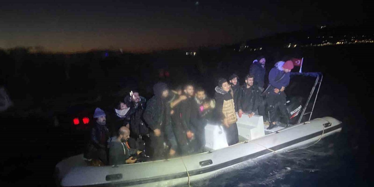 Bodrum’da 17 düzensiz göçmen kurtarıldı