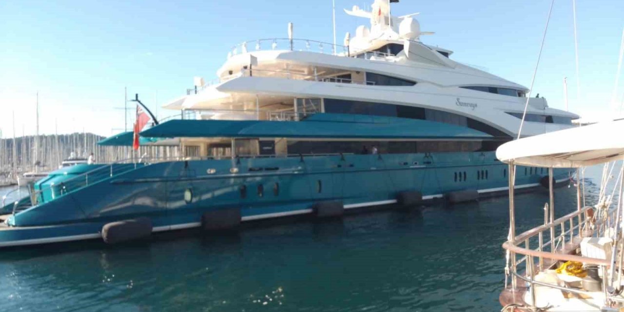 Hintli milyarderin mega yatı Fethiye’de 30 ton yakıt aldı