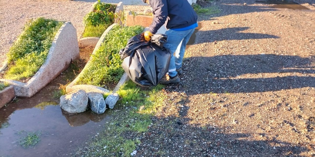 Marmaris’te merkeze uzak mahallelerde temizlik çalışmaları sürdürülüyor