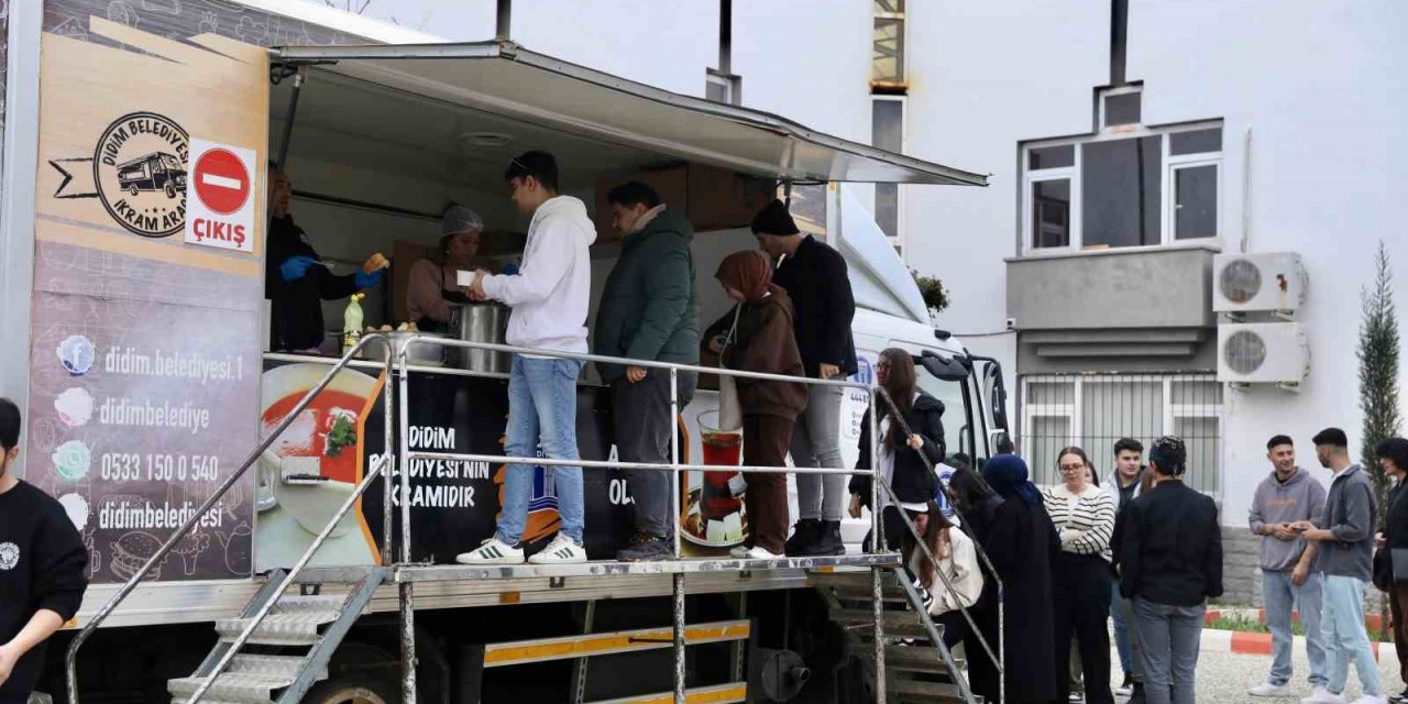 Didim Belediyesi’nden çorba ikramı