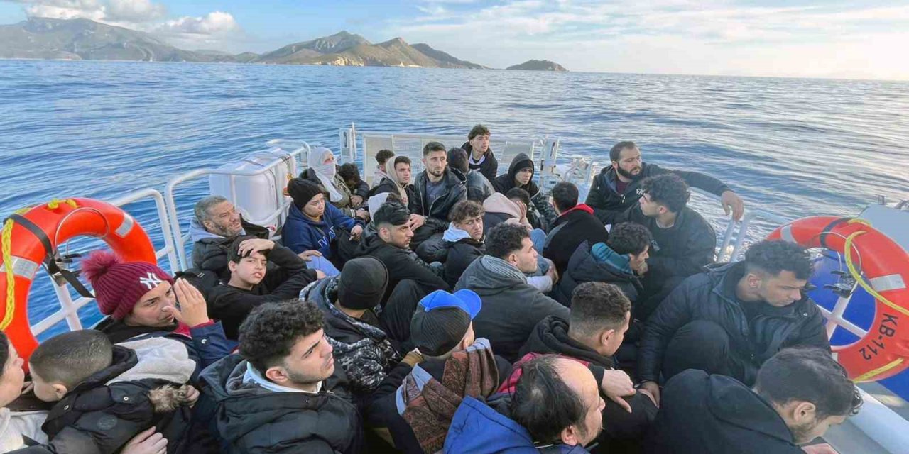 Datça’da Yunanistan’ın geri ittiği 56 düzensiz göçmen kurtarıldı