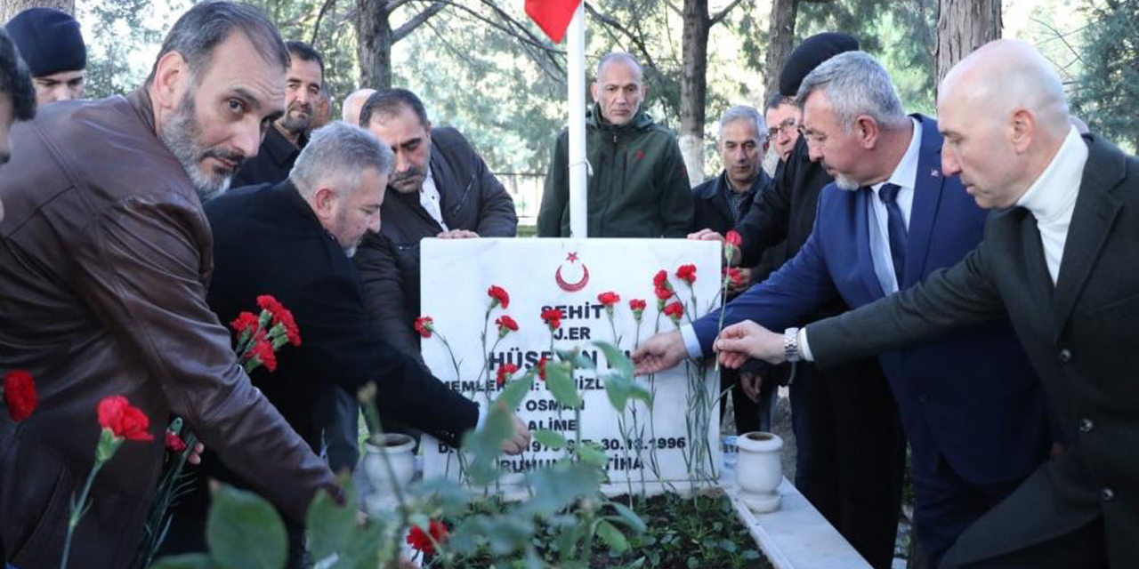 Silah arkadaşları şehidinin ailesini 27 yıldır yalnız bırakmıyor