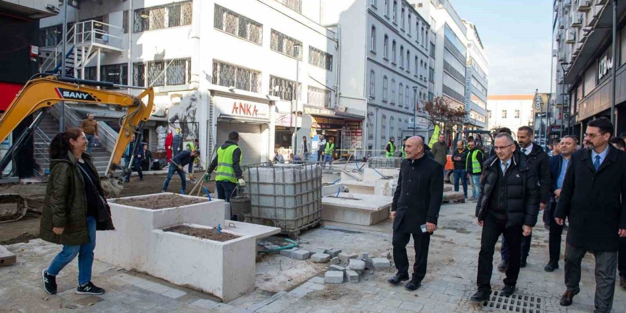 Kemeraltı’nın ana caddeleri göz kamaştıracak