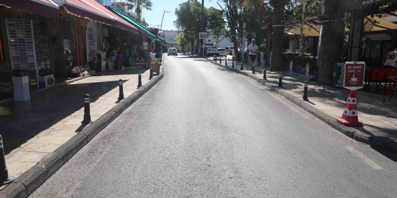 Bir yılda 140 bin ton asfalt serimi