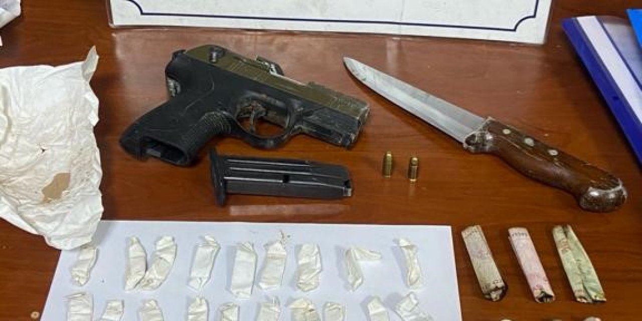 İzmir’de ’dur’ ihtarına uymayan araçtan uyuşturucu çıktı