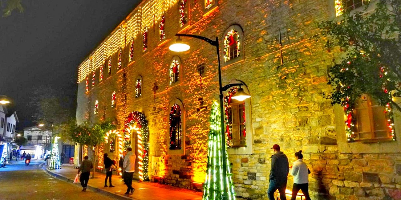 Çeşme, dopdolu bir yılbaşına hazır