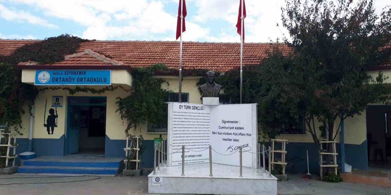 Büyükşehir İl Genelinde 233 Atatürk Büstü yapımını tamamladı